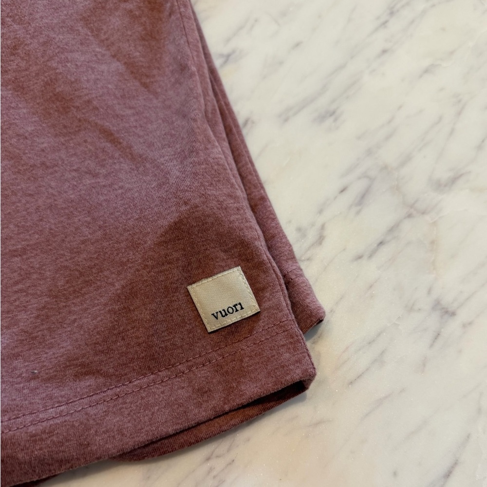 Vuori Energy Tee Shirt Women’s Small Heatherd Marsala - Picture 4 of 6